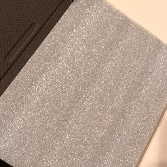 Barnes & Noble Nook GlowLight Plus Cover with Tab Book Club Design (k/x) NEW - Picture 6 of 14